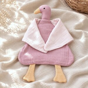 Schnuffeltuch für Babys – Bio-Musselin Ente in Altrosa