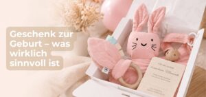 Baby Geschenkbox rosa mit Schmusetuch, Holzring Greifling und Schnullerband – Geschenk zur Geburt oder Babyshower